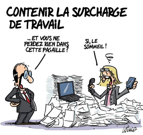 Humour : dans un bureau inondé de papier, un patron demande «…Et vous ne perdez rien dans cette pagaille ?», l’employée répond « Si, le sommeil ! »